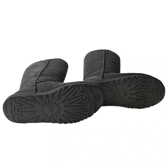 UGG Australia Classic Tall Boots, Black, size 6 - Picture 10 of 11